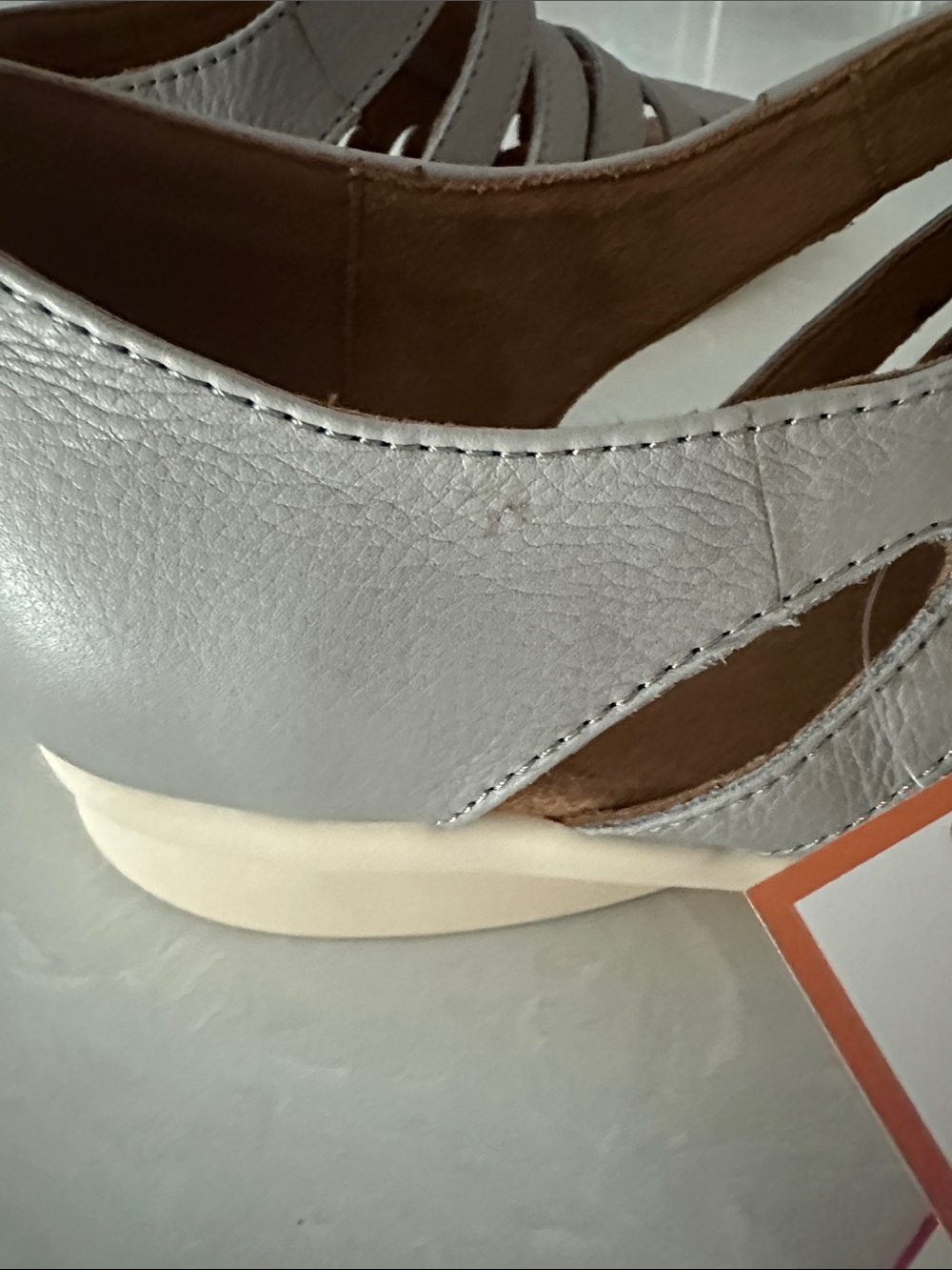 NIB Comfortiva Leather Pillowtop Memory Foam Women’s Sandals 11M - Picture 10 of 12